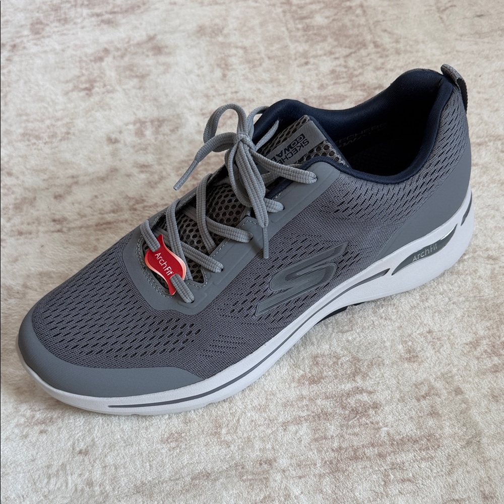 Skecher's Men's Gowalk Arch Fit SINGLE LEFT SHOE Size 12.5